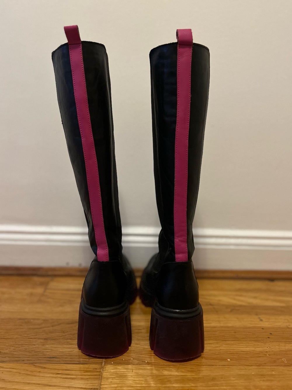 Steve Madden Gage Black Leather Knee High Boots with Pink Lug Sole. Size 39 - Picture 7 of 13